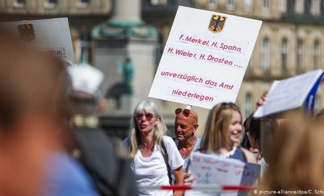 В Германии прошли протесты против ограничений, введённых из-за пандемии коронавируса