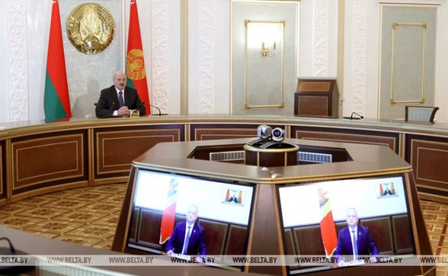 Лукашенко обсудил с Додоном празднование Дня Победы и ситуацию с коронавирусом