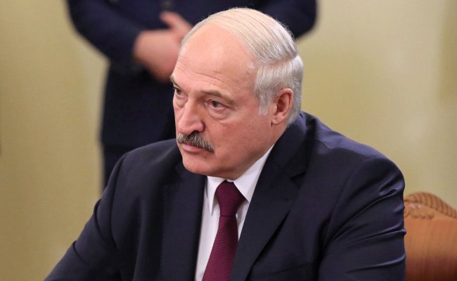 Политолог: Проведенный парад Победы может принести Лукашенко множество политических очков