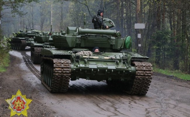 Белорусская армия получила модернизированные танки Т-72Б3