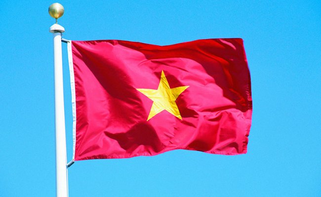 Вьетнам передал Беларуси 20 тысяч медицинских масок