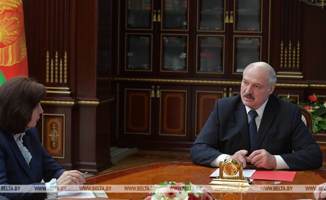 Лукашенко: В фейковых Telegram-каналах в последнее время цепляют власть за что попало