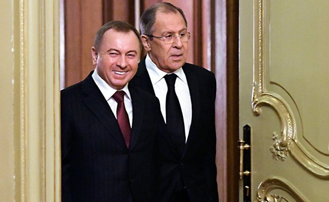 Макей и Лавров обсудили по телефону вопросы белорусско-российских отношений