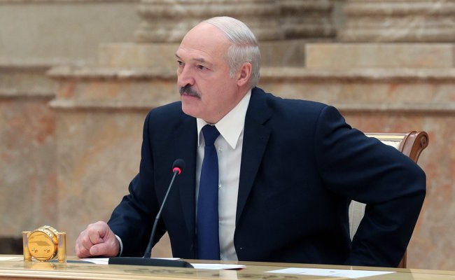 Лукашенко заявил, что в его поддержку собрано уже полтора миллиона подписей