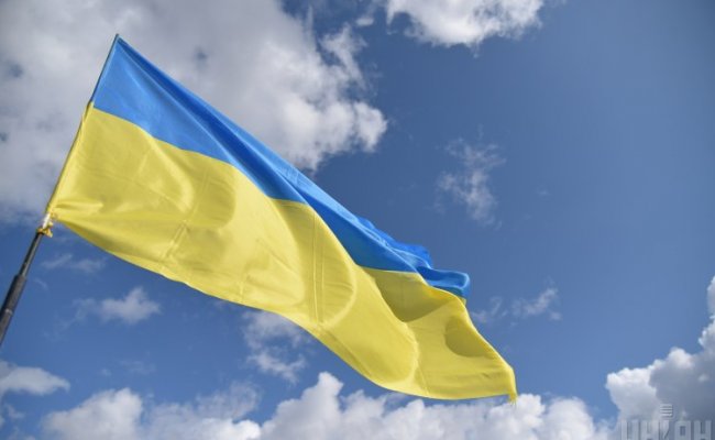Украина открыла пешеходное и автомобильное сообщение с Беларусью
