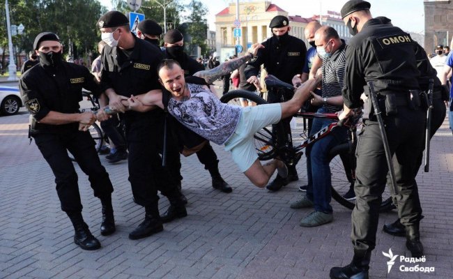 На митингах в Беларуси задержаны около 120 человек