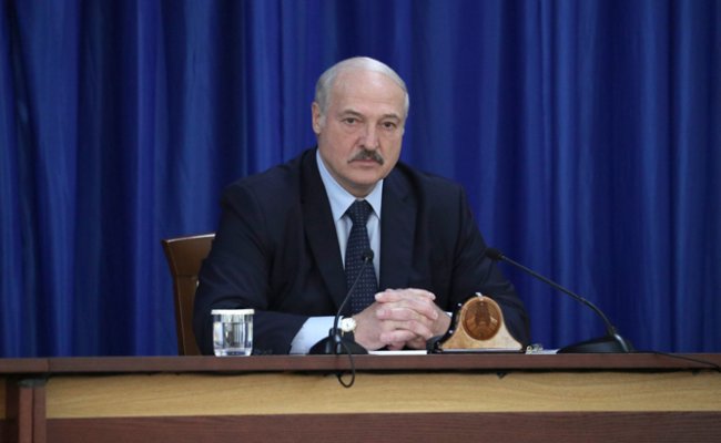 Лукашенко военным: Сделайте все возможное, чтобы защитить суверенитет
