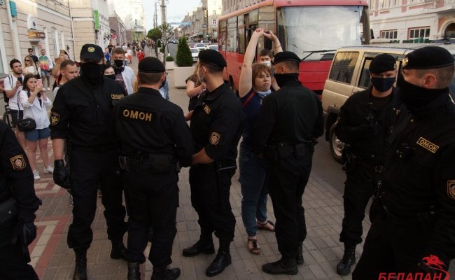 МИД Франции назвал задержание претендентов на пост президента нарушением международных обязательств Минска