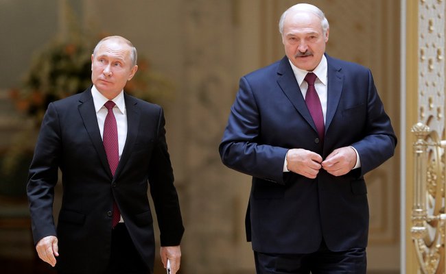 Российский писатель о просьбе Лукашенко к гражданам не оскорблять его: «Это бесконечно трогательно!»