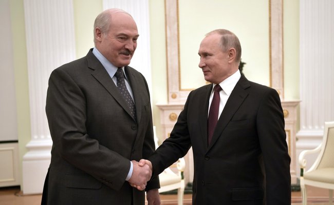 СМИ: Лукашенко от РФ нужны были только деньги, а не дружеские взаимоотношения
