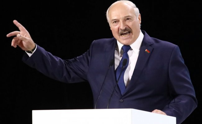 Лукашенко пообещал наладить в Беларуси вопрос со свободой слова