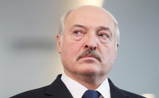Политобозреватель Карбалевич: Лукашенко махнул рукой на образ сильного политика, который не боится конкуренции