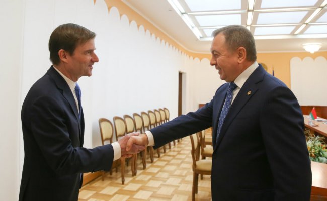 Макей рассказал заместителю Госсекретаря США о ходе президентской кампании в Беларуси