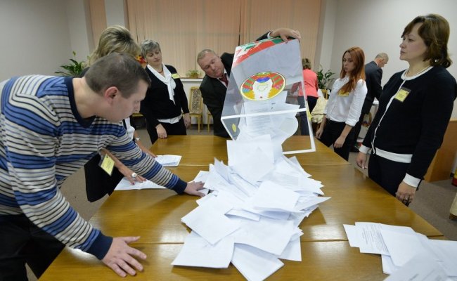Лукашенко поручил позаботиться о безопасности на участках в ходе выборов