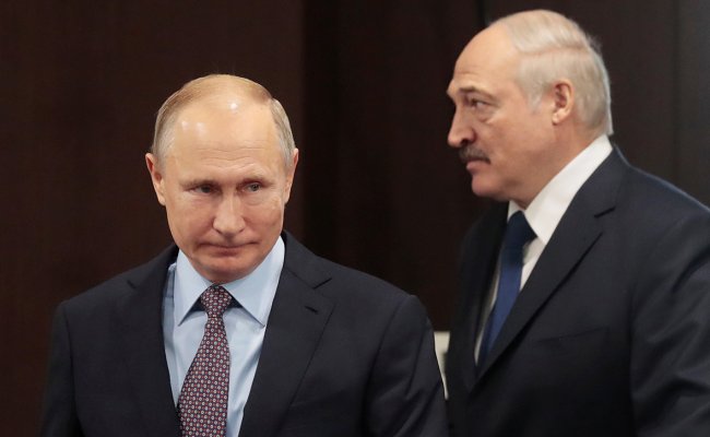 Лукашенко: Если кто-то ждет, что у нас абсолютно испортились отношения с Россией - заблуждаетесь
