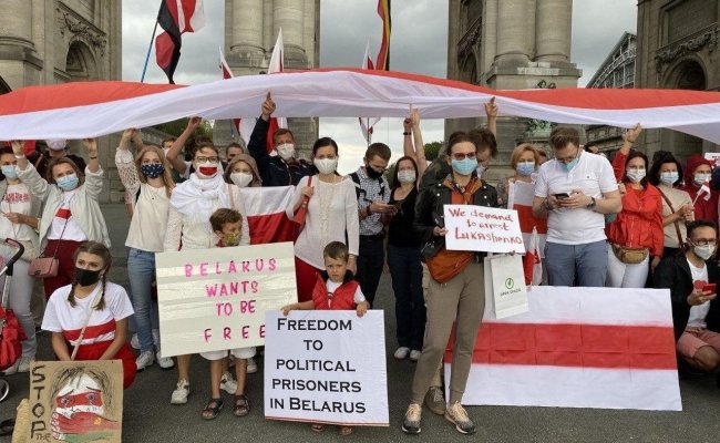 В Бельгии более 200 белорусов приняли участие в  «акции солидарности» с Беларусью