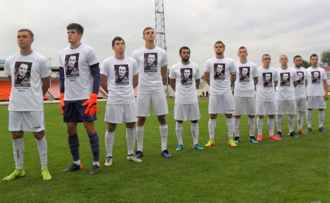 Футболисты клуба «Молодечно» вышли на матч  в футболках с портретом погибшего протестанта Никиты Кривцова