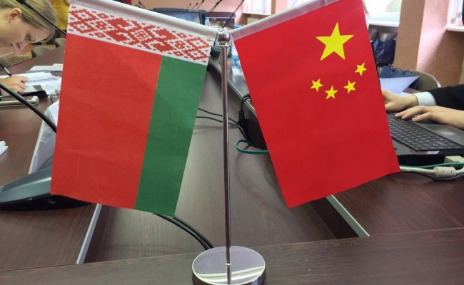 Китай выступил против внешнего вмешательства в ситуацию в Беларуси