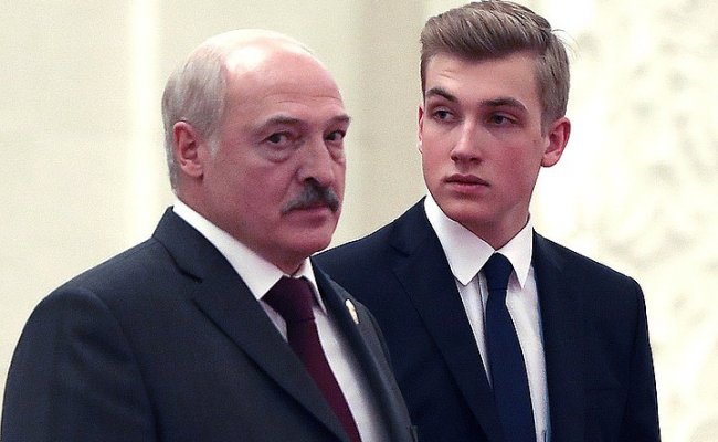 СМИ: Сын Лукашенко будет учиться в МГУ под вымышленным именем