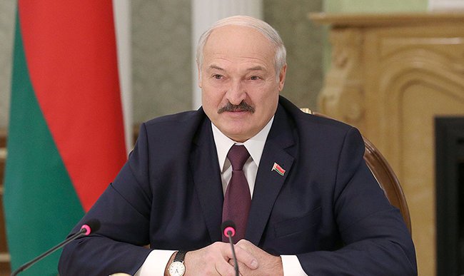 Лукашенко опроверг фейк о поставках в Азербайджан военных грузов из Беларуси