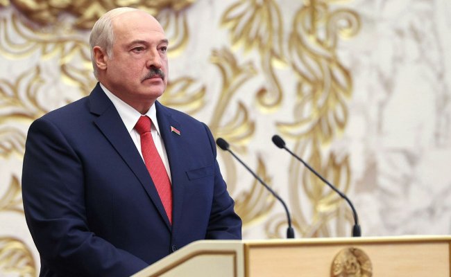 «Незыгарь» заговорил о парламентском кабинете и уходе Лукашенко в новом году