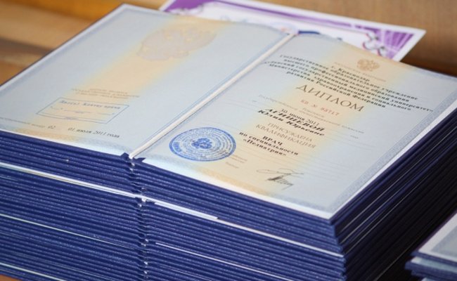 Беларусь перестанет признавать полученные в иностранных вузах дипломы