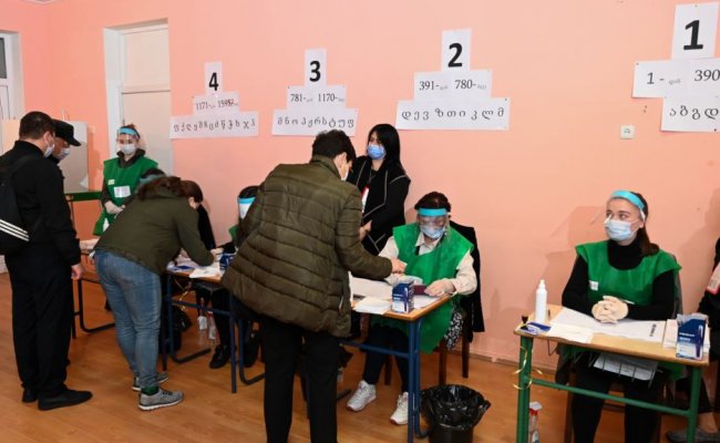 В Грузии прошли парламентские выборы: по данным exit poll лидирует правящая партия