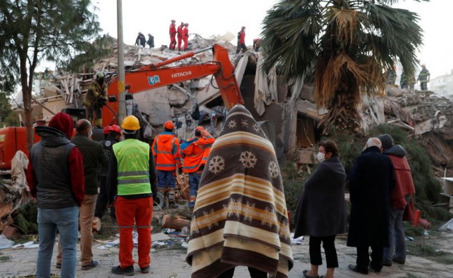 Лукашено выразил соболезнования Эрдогану в связи с  погибшими из-за землетрясения
