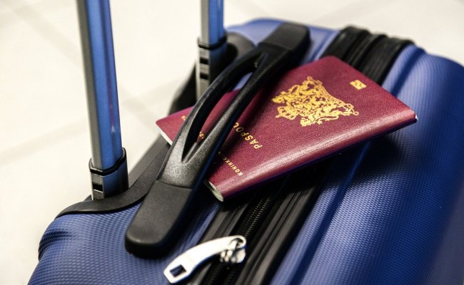 Белорусов просят воздержаться от загранпоездок из-за коронавируса