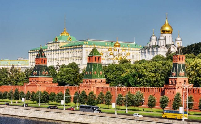 Кремль дождется официальных итогов выборов перед поздравлением избранного президента США - Песков