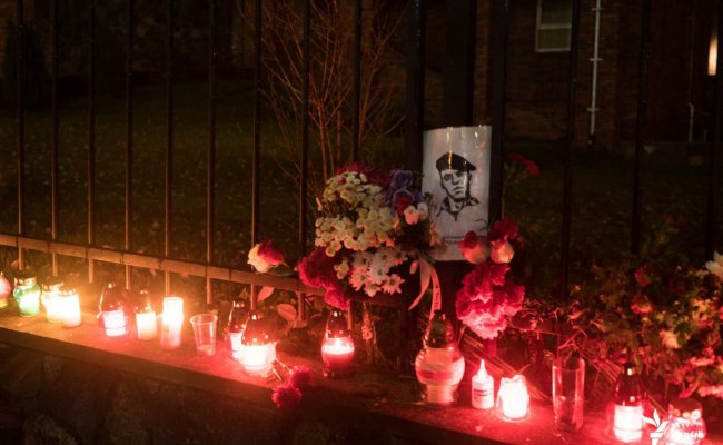 Пресс-секретарь БПЦ Лепин осудил разгром мемориалов погибшему активисту Бондаренко