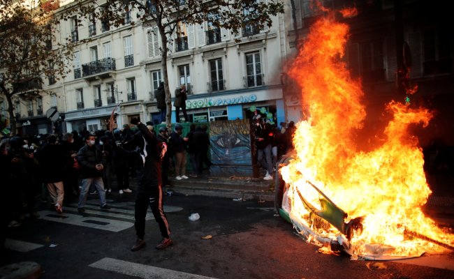 Протесты в Париже: Люди не довольны «Глобальной безопасностью»