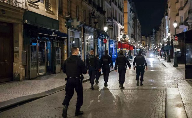 Во Франции полиция разогнала две вечеринки за нарушение карантинных мер