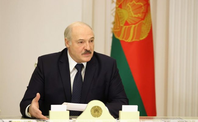Лукашенко: В Беларуси каждый желающий будет иметь свободный доступ к вакцине от коронавируса