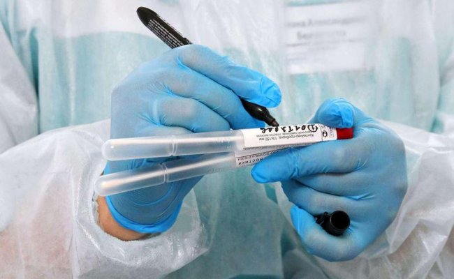 За сутки в Беларуси зафиксировали около двух тысяч случаев заражения коронавирусом