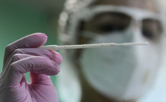 В Беларуси зарегистрировали более 1800 случаев заражения коронавирусом за сутки