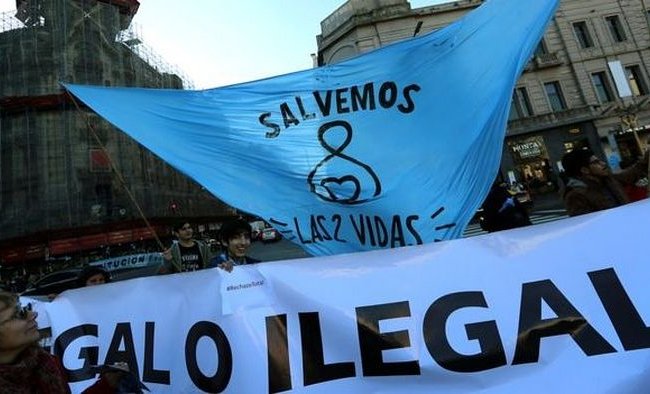 В Аргентине легализовали аборты