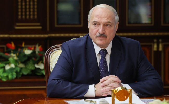 Лукашенко: Всебелорусское народное собрание не будет менять Конституцию