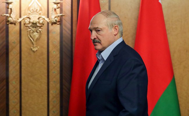 В Польше выпустят книгу «Лукашенко. Неcостоявшийся царь России»