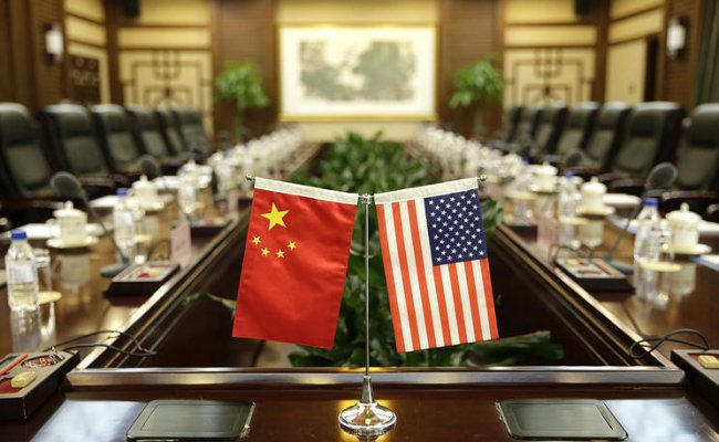 Китай ввел санкции против 28 граждан США, включая госсекретаря Помпео