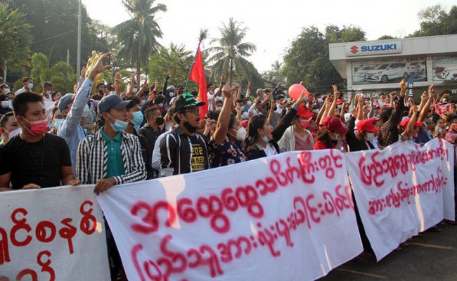 В Мьянме прошли акции протеста против военного переворота