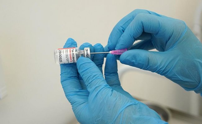 «Белмедпрепараты» начнет выпускать российскую вакцину «Спутник V»
