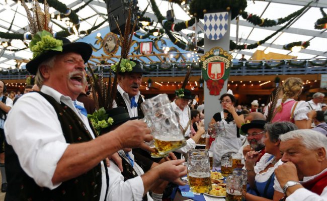 Проведение фестиваля пива «Октоберфест-2021» отменили из-за коронавируса