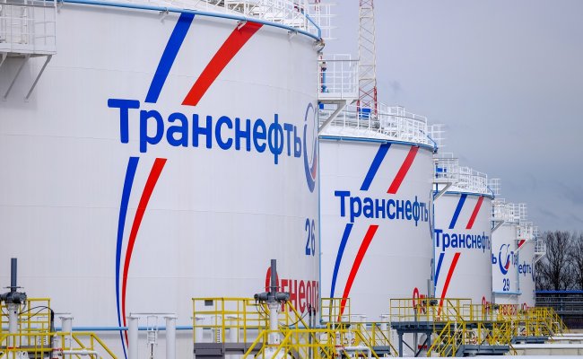 «Транснефть» анонсировал сокращение поставок нефти в мае в Беларусь