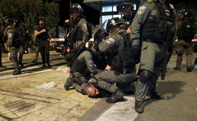 Столкновения в Иерусалиме: пострадали свыше 200 человек