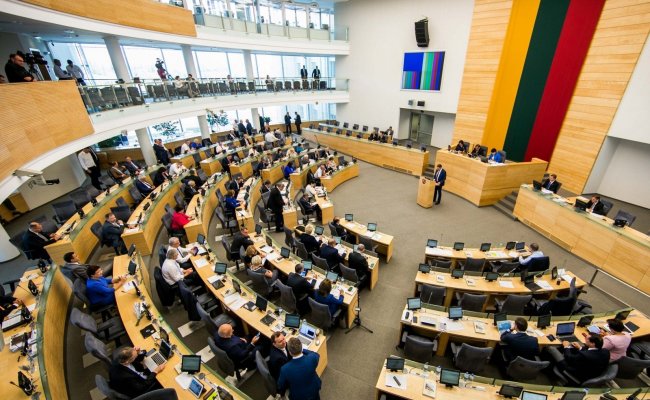 Парламент Литвы обратился к властям с требованием «выбить» у РФ компенсацию за «период советской оккупации»
