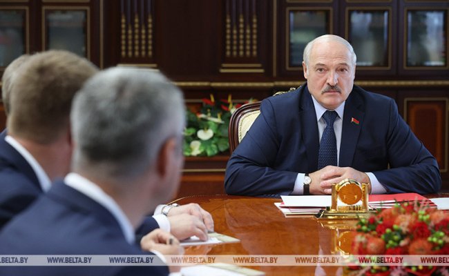 Лукашенко: Говорят, что власть людей портит, - это не ко мне