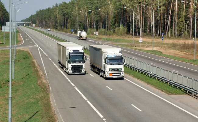 Автоперевозчиков в Беларуси обязали устанавливать навигационные пломбы