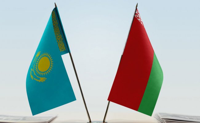 Глава Минобороны Беларуси пригласил Казахстан принять участие в учениях «Запад-2021»