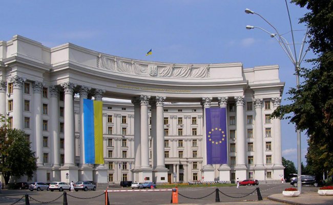 МИД Украины пообещал оказать помощь покинувшему Беларусь мужу Тимановской
